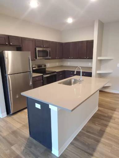Main picture of 421 S Gustin St