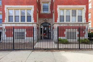 Main picture of 7816 S Cornell Ave