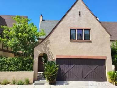 Main picture of 9263 Tobias Ave