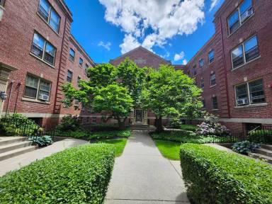Main picture of 56 Elm St