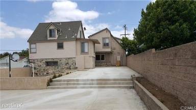 Main picture of 108 E Date St