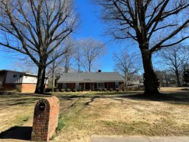 Main picture of 1736 Oak Hill Rd