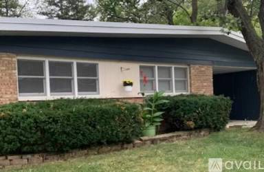 Main picture of 477 Shabbona Dr
