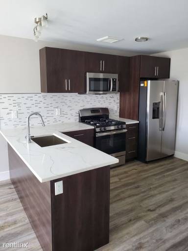 Main picture of 4710 Park Ave