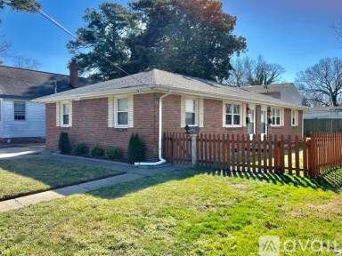 Main picture of 1119 Hullview Ave