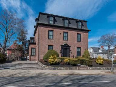 Main picture of 200 Waterman St