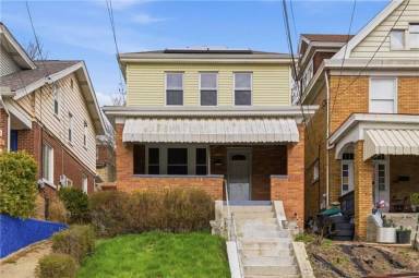 Main picture of 2721 Pyramid Ave