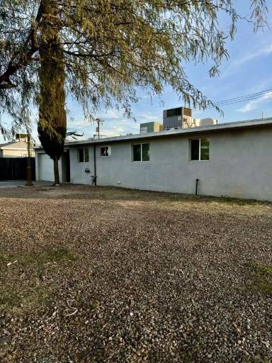 Main picture of 3702 E 22nd St