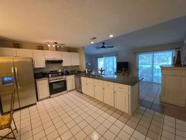 Main picture of 2319 N Hendry Pt