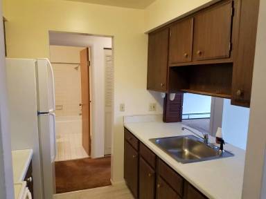 Main picture of 695 Capital Ave NE
