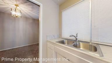 Main picture of 3708 Poinsettia Dr