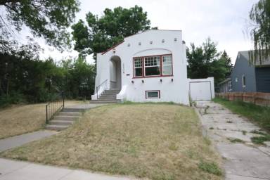 Main picture of 2206 2nd Ave N