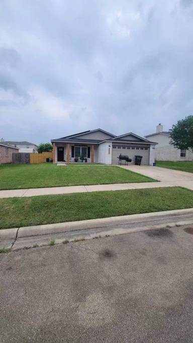 Main picture of 3404 Thunder Creek Dr