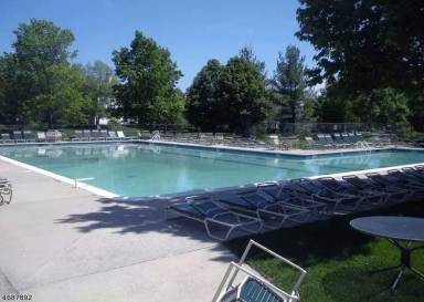 Main picture of 65 Commonwealth Dr