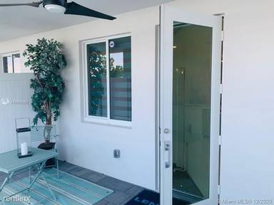 Main picture of 10229 NW 64th Ter