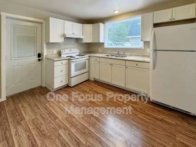 Main picture of 704 Pearl St