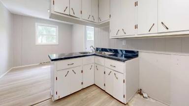 Main picture of 1072 Wooster Rd W
