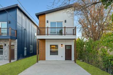 Main picture of 212 Cooper St