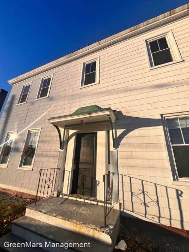 Main picture of 9 Dunlap St
