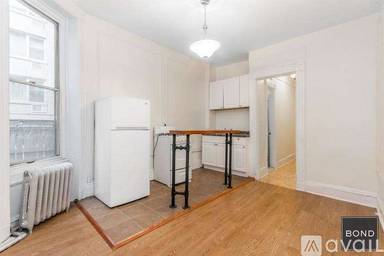 Main picture of 158 W 15th St