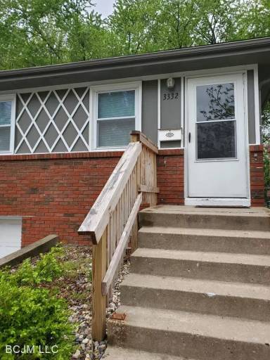 Main picture of 3332 S Oxford Ave