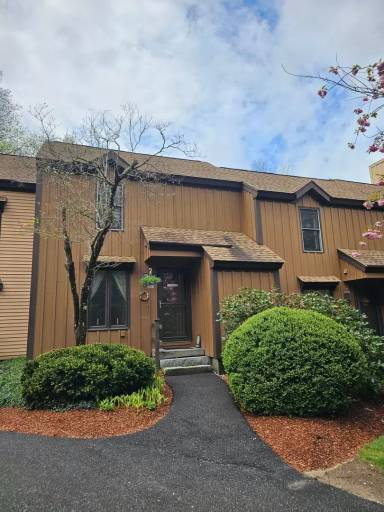Main picture of 63 Quarry Cir