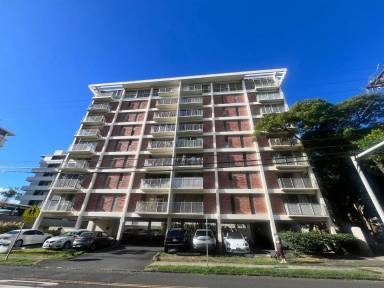 Main picture of 1535 Punahou St