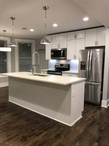 Main picture of 2727 S Logan Ave