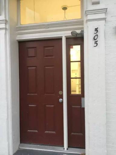 Main picture of 505 W Washington St