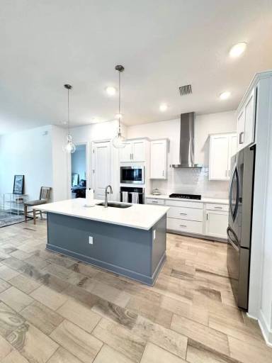 Main picture of 97 Latham Dr