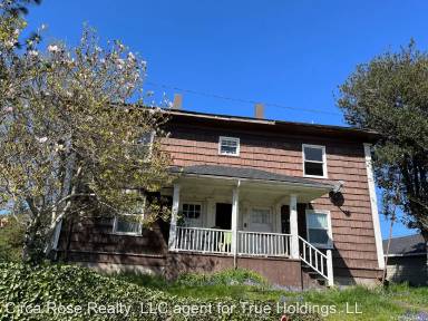 Main picture of 214 E 11th St