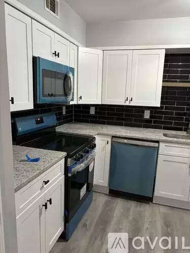 Main picture of 3091 Colonial Way