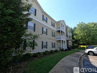 Main picture of 203 McKenna Cir