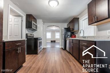 Main picture of 1633 W Pierce Ave