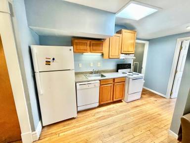 Main picture of 539 Packard St