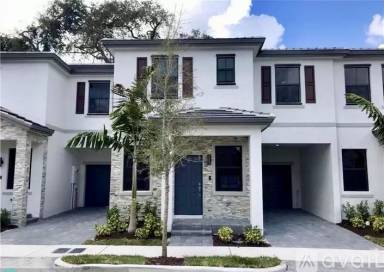 Main picture of 2813 SW 17th Ave