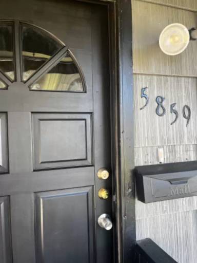 Main picture of 5859 Belcrest St