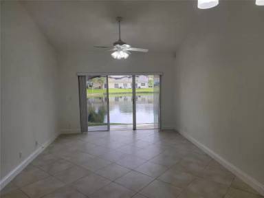 Main picture of 5201 SW 31st Ave