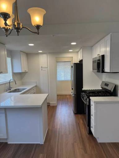 Main picture of 204 E Ash St