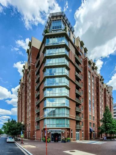 Main picture of Capitol Hill Tower