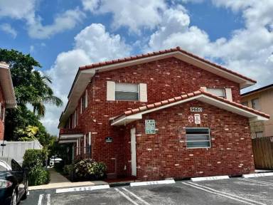 Main picture of 9660 NW 35th St