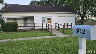 Main picture of 302 E 3rd St