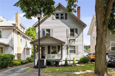 Main picture of 102 Colby St
