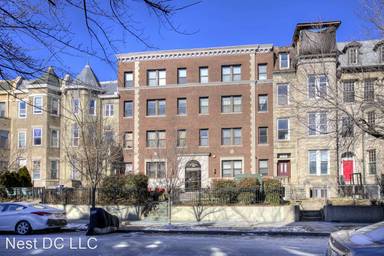 Main picture of 1321 Fairmont St NW