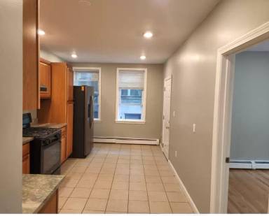 Main picture of 233 Chestnut St