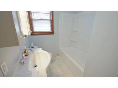 Main picture of 1164 Watson St