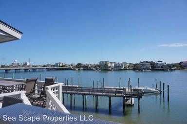 Main picture of 18 Lookout Hbr