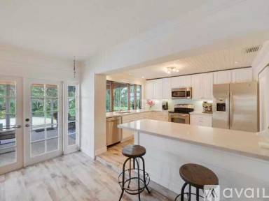 Main picture of 75 Holly Cir