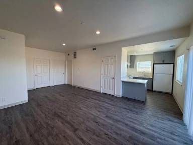 Main picture of 849 Pioneer St