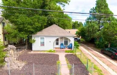 Main picture of 126 E Brookside St